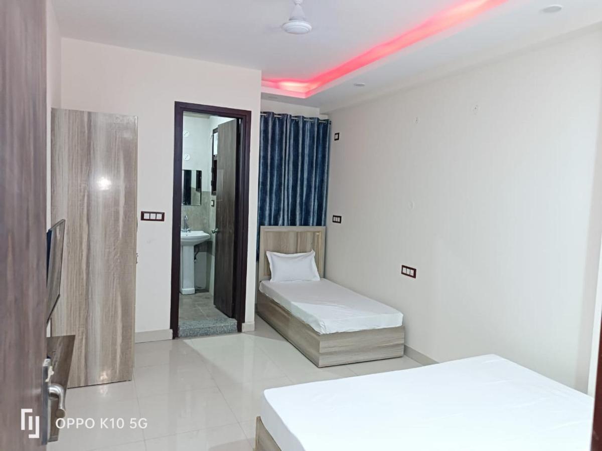 Travel Inn At Delhi Airport Új-Delhi Kültér fotó