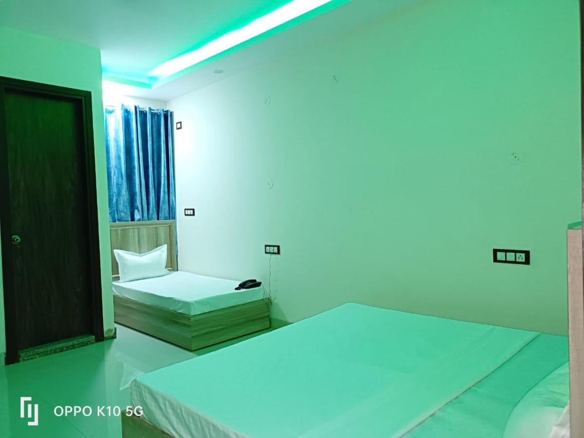 Travel Inn At Delhi Airport Új-Delhi Kültér fotó