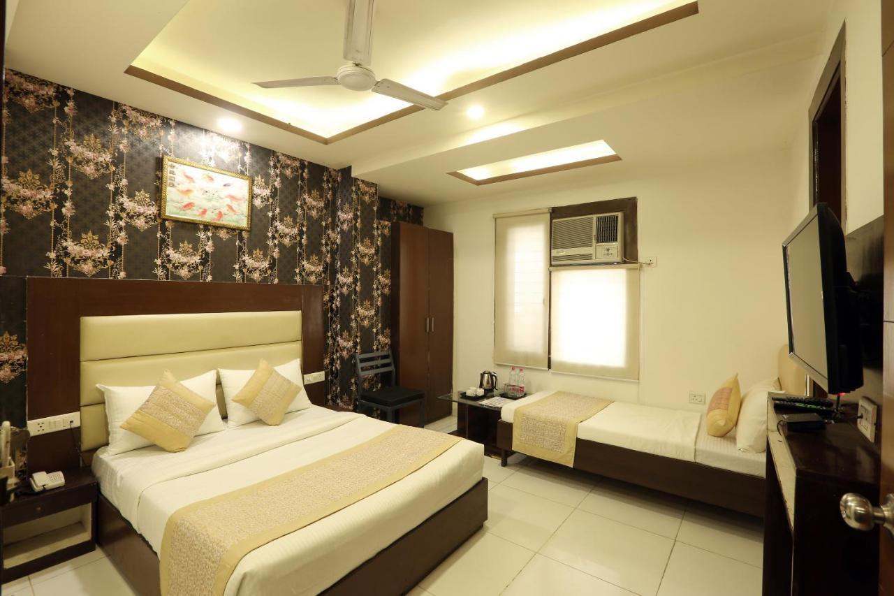 Travel Inn At Delhi Airport Új-Delhi Kültér fotó