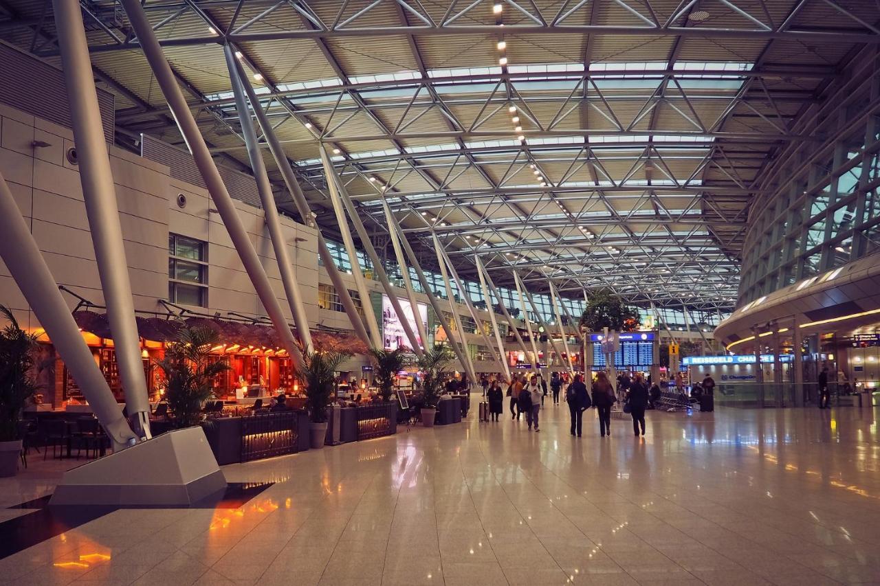 Travel Inn At Delhi Airport Új-Delhi Kültér fotó